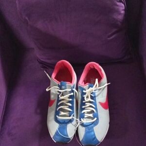 Ladies Nike Air  shoes.